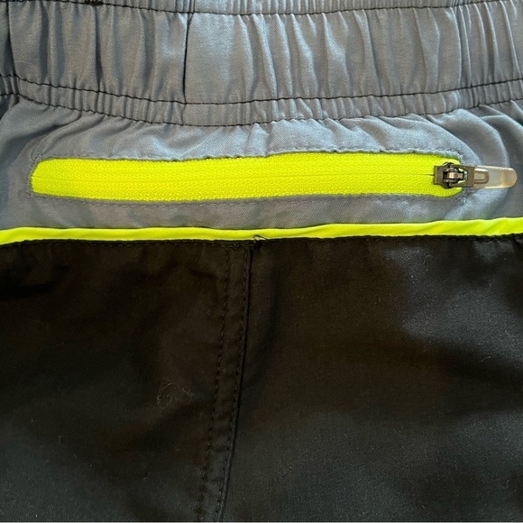 🏃‍♀️ Nike Running Shorts | Women’s Size Small | Black, Gray & Neon | Has Flaws! - Picture 4 of 15